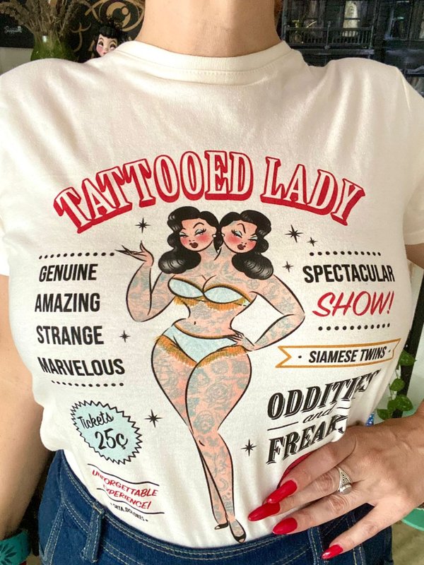 Camiseta Tattooed Lady